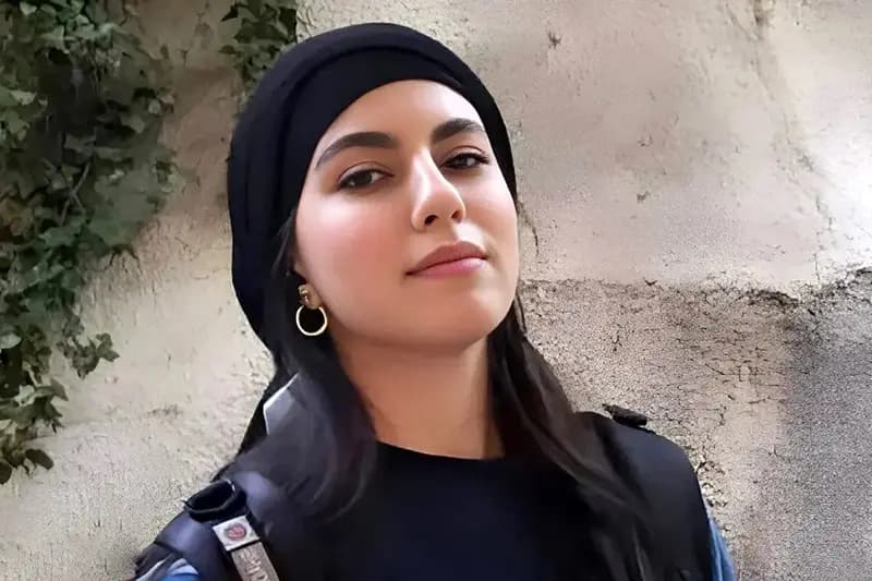 عکس غم‌انگیز از مقابل منزل الهه حسین‌نژاد