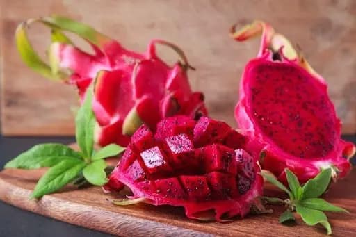 خواص دراگون فروت| میوه‌ای استوایی با فوایدی فراتر از ظاهر عجیبش