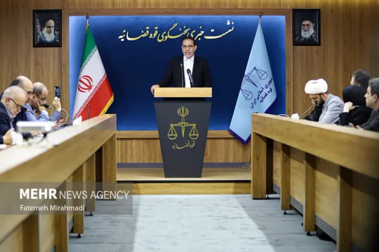 سن بالای ازدواج و تنهایی سالمندان، آسیب اجتماعی نیست