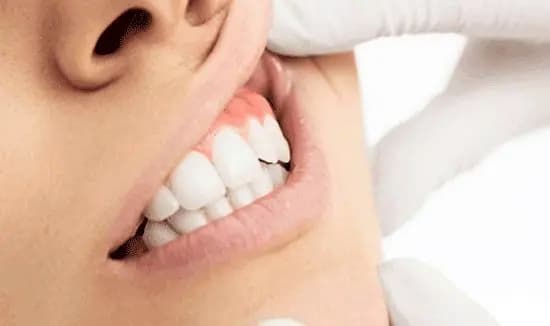 دستگیری سارق موزه شاه نعمت‌الله ولی در شهر کرمان؛ نسخ قرآنی و سکه‌های سرقتی از مخفیگاه متهم کشف شد