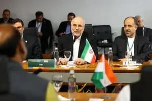 بنی گانتز: ایران یا پروژه هسته‌ای خود را کنار می‌گذارد یا ما آن را برمی‌چینیم