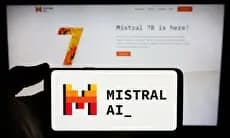 «Mistral AI» در یک ساله‌گی ۶۴۰ میلیون دلار جذب کرد!