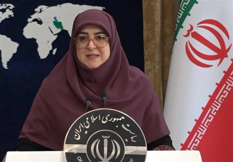انتقاد صریح امام جمعه از امیر حسین ثابتی : ایران ملک شخصی نیست!