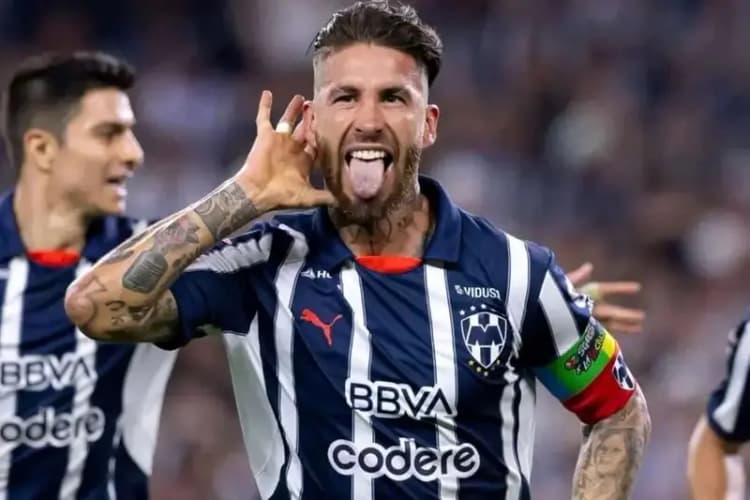 ملوان در سودای خرید دائمی عمری از پرسپولیس