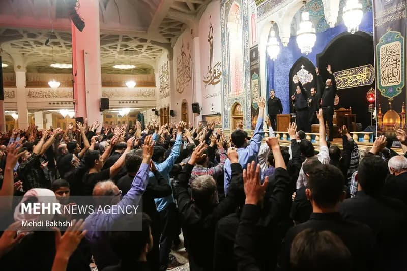 برگزاری گرامیداشت قیام خونین ۱۵ خرداد و ارتحال امام در حرم بانوی کرامت