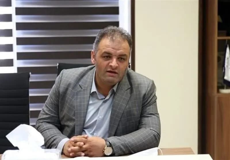 انوشیروانی: برای رسیدن به کرسی‌های بالاتر در جهان باید پله پله پیش رفت