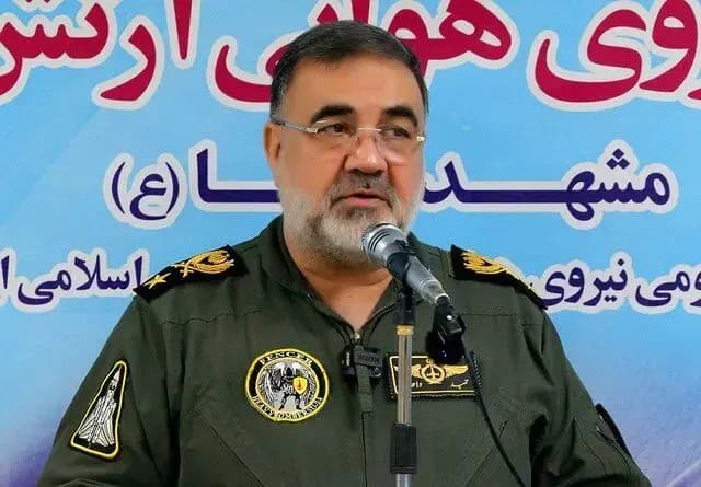 سید حسن خمینی هشدار داد؛ انقلاب منحرف می شود اگر.../ باید مراقب باشیم/ اگر مسئولی پایش را کج گذاشت مردم تذکر دهند