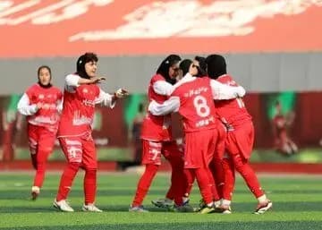 دختران ایرانی نایب‌قهرمان هاکی روی یخ آسیا شدند