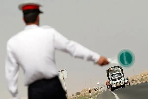 مسئولان زمینه رونق مشاغل خانگی را فراهم کنند