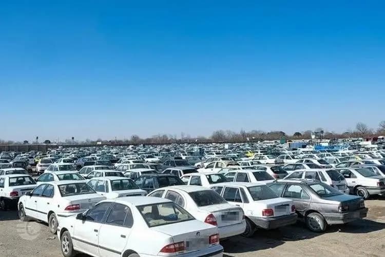 مسکن، ازدواج و اشتغال را باید برای جوانان حل کرد