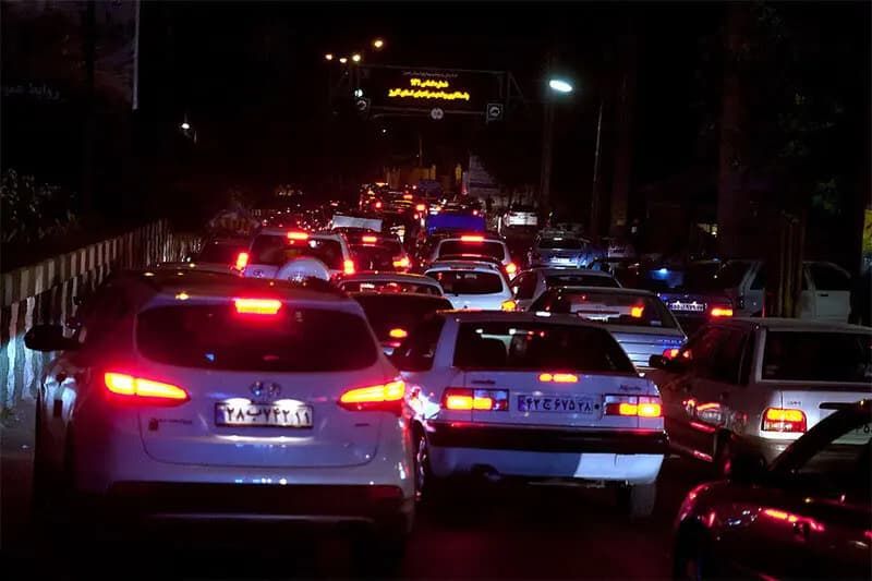 ترافیک سنگین ورودی های شرقی تهران؛تردد در هراز سنگین است