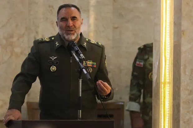 فرمانده نیروی زمینی ارتش: ارتش به برکت فرمانده کل قوا  امروز به عنوان ارتشی با فضیلت شناخته می‌شود/ امروز نمادی عینی از صراط مستقیم، رهبر انقلاب هستند