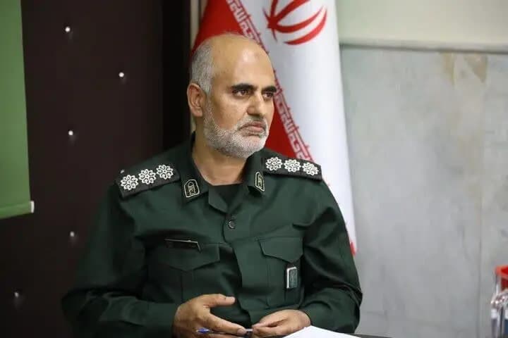 پرتاب جواز به قطار در حال حرکت / بازی با جان مأموران راه‌آهن در کرمان! + فیلم