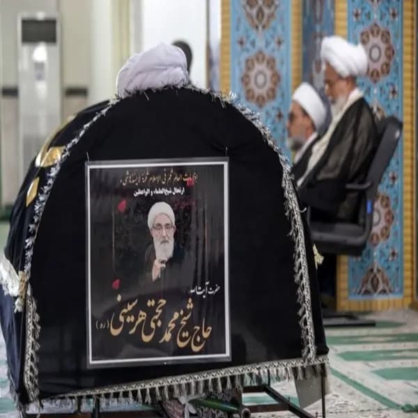 تصاویر: تشییع پیکر حجتی، امام جمعه موقت کرمانشاه