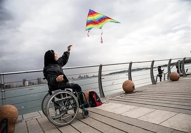 مسئولان زمینه رونق مشاغل خانگی را فراهم کنند