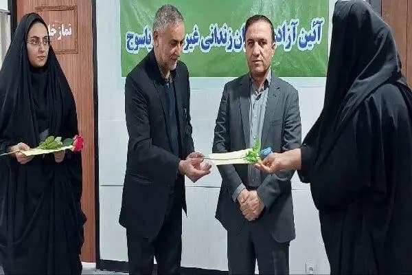 یزد به علت آلودگی هوا فردا دوشنبه تعطیل شد/ امتحانات مدارس برقرار است