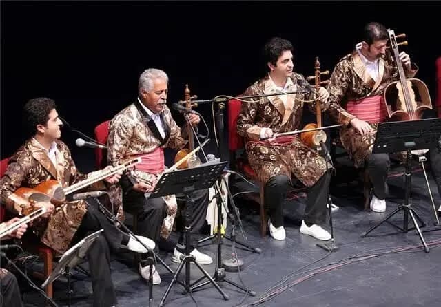 پیاده‌روی زائران حرم امام راحل حرکت تبیینی مقابل تحریف دشمن است