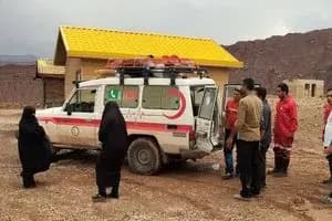 ۱۷ نفر در سیلاب سرخه اسیر شدند 