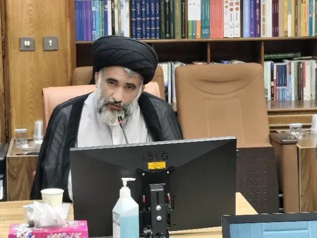 انتقال رشادت‌های دفاع مقدس رسالت اصلی هنرمندان است