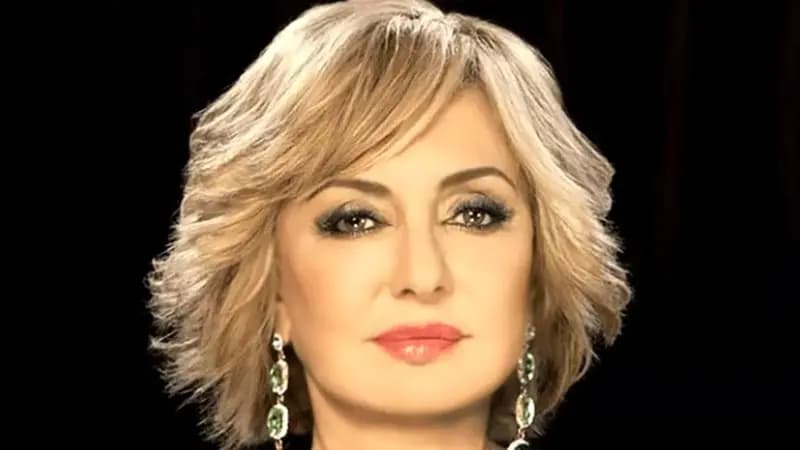 عکس سفر در ایام قدیم و دیده نشده  « گوگوش در آغوش پدرش» / چقدر جذاب و با نمک !