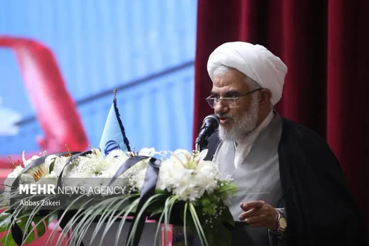 امام خمینی (ره) مسیر عزت و بیداری را به جهانیان عرضه کرد