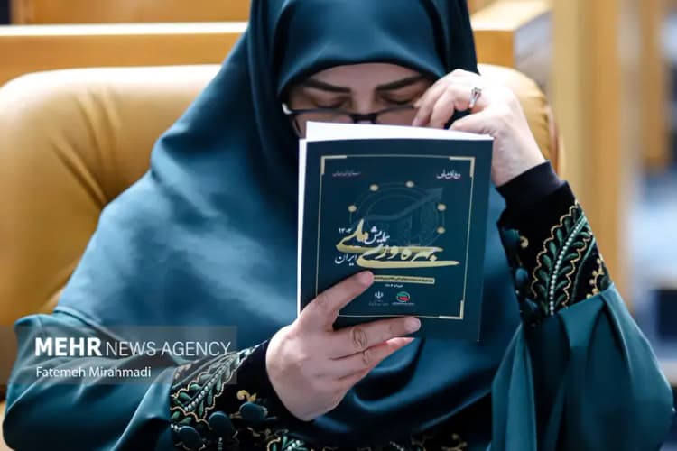 نائینی: ساختار فرهنگی موجود پاسخگوی مقابله با جنگ نرم نیست