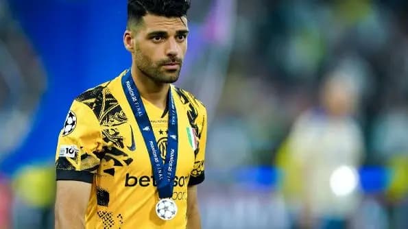 اندونگ از استقلال پول گرفت و ایران را ترک کرد