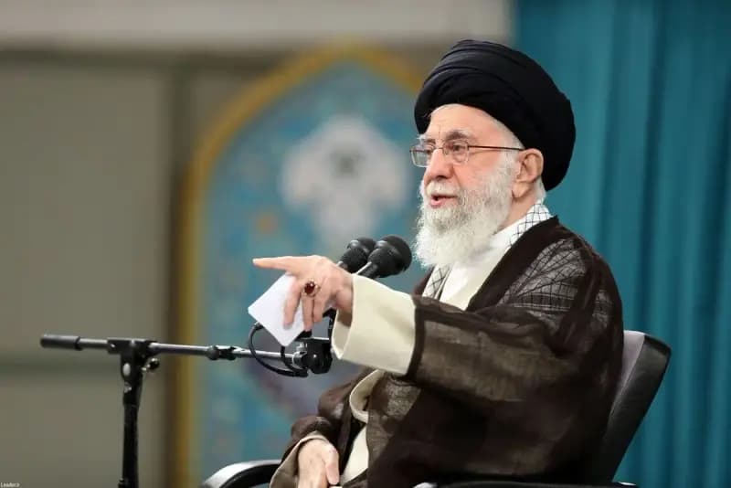 رهبر انقلاب: در دهه ۸۰ برای سوخت ۲۰ درصد غیر قابل اعتماد بودن آمریکا را تجربه کردیم؛ حرف اول آمریکا این است که ایران صنعت هسته‌ای نداشته باشد، پاسخ ما به یاوه‌گویی‌ آمریکا معلوم است؛ نمی‌توانند در این مورد هیچ غلطی بکنند