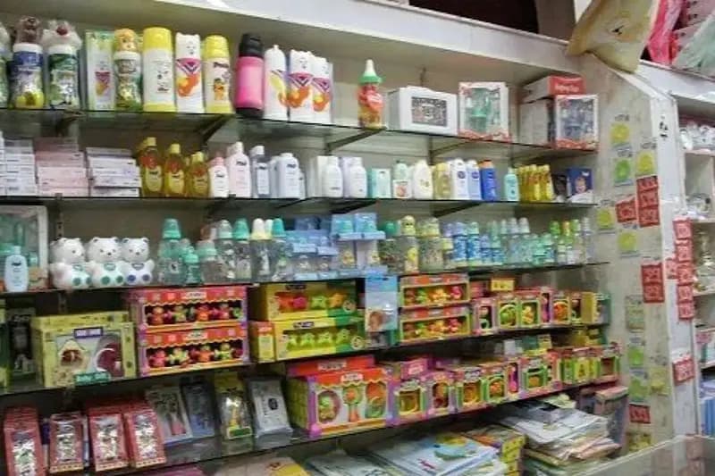 هشدار سازمان غذا و دارو درباره فروش داروهای نوزادان در سیسمونی‌ فروشی‌ها: تهدیدی برای سلامت کودکان است