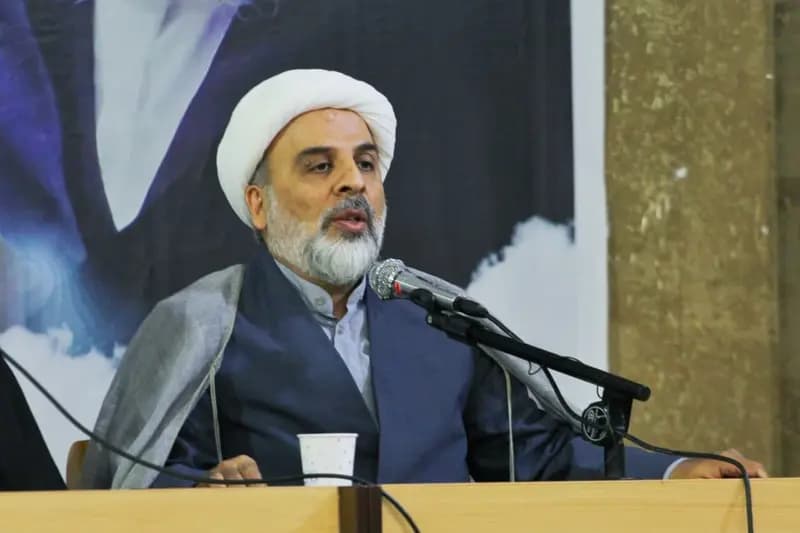 وجه تمایز امامین انقلاب با دیگر رهبران جهان تسلط بر مبانی معرفی است