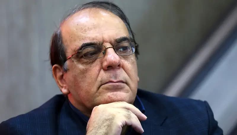 اعتراض عباس عبدی به مدرک‌فروشی : چوب حراج به نهاد علم