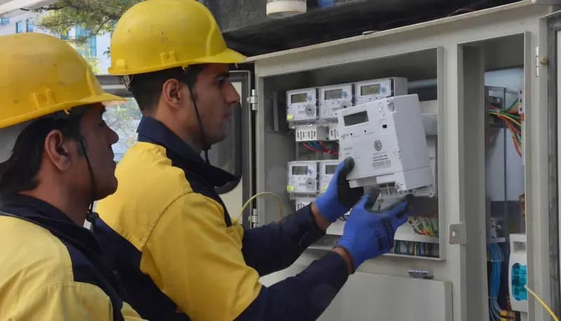 بانکها، اصناف و مراکز تجاری بدمصرف برچسب اخطار می‌گیرند