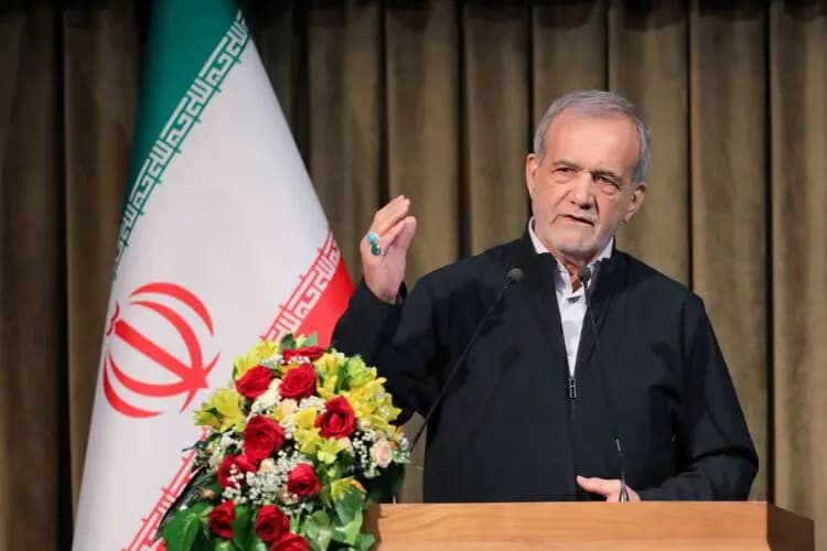 بنی گانتز: ایران یا پروژه هسته‌ای خود را کنار می‌گذارد یا ما آن را برمی‌چینیم