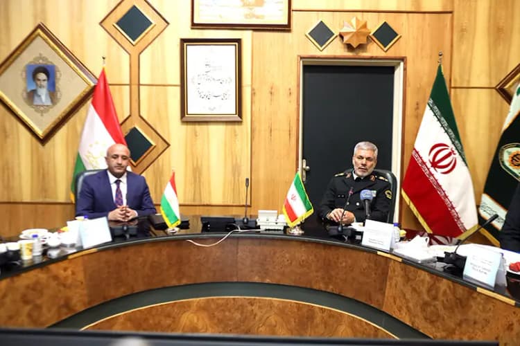 بازدید معاون درمان وزارت بهداشت از مراکز درمانی جنوب ایلام