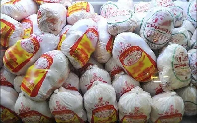 کشف ۳۱ تن مرغ قاچاق در گمرک باشماق