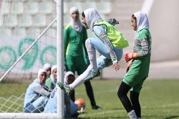 استقلال - ملوان؛ جنگ پرافتخارها در اراک برای قهرمانی