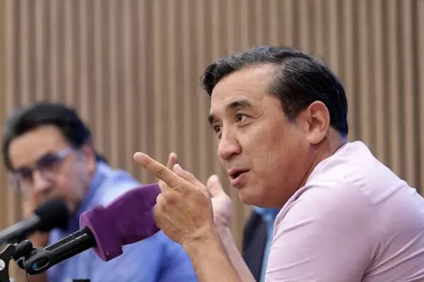خداداد عزیزی: تلاش می کنیم تیم ملی بازهم بازیکن مشهدی داشته باشد