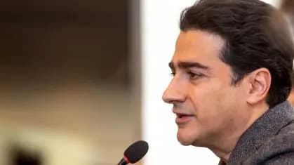 فیلم / کمند امیرسلیمانی بازیگر ناریا: تهدیدم کردند که دیگه نمیذاریم خودت و پدرت و برادرت توی تلویزیون بازی کنی و من رو مجبور به مهاجرت کردند !