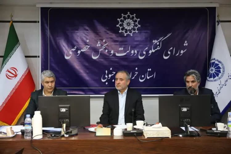 ۲۴ تن چوب «ام‌دی‌اف» فاقد مجوز در الیگودرز کشف شد