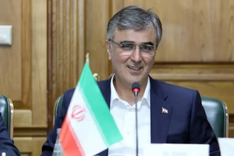 اردیبهشت ماه تمام شد، هواپیمای «زنجانی» نیامد/ سازمان هواپیمایی: دات وان مجوز ندارد