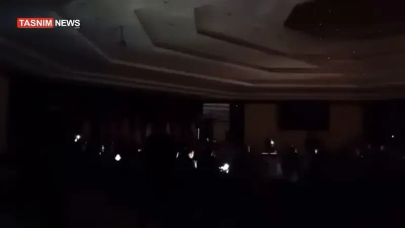 ببینید| قطعی برق در اجلاس اکو در تهران