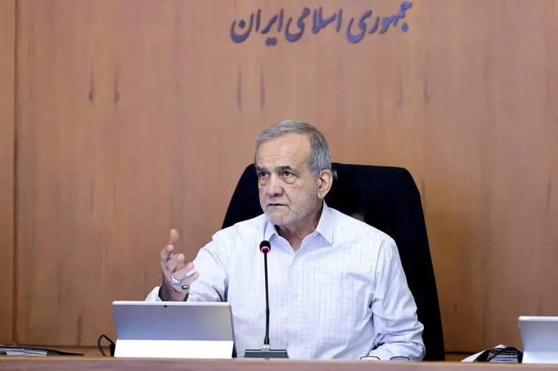 پزشکیان: باید در جهت بهبود معیشت مردم تلاش کنیم