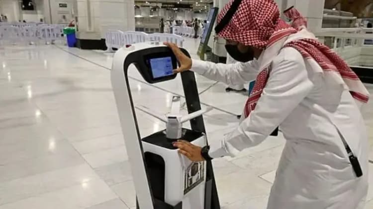 هشدار پلیس به اراذل و اوباش: مقاومت کنید از کمربه پایین تیراندازی می‌کنیم/ اگر دست به سلاح ببرید، تیر به هرجای بدنتان خورد خورد