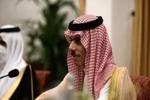 اهتزاز پرچم آمریکا پس از ۱۳ سال در دمشق +تصاویر