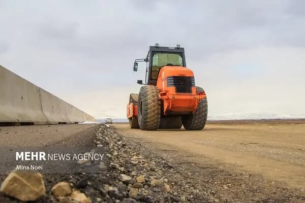 آتش‌سوزی در نیزارهای تالاب شادگان بر اثر صید غیرمجاز با شوکر برقی