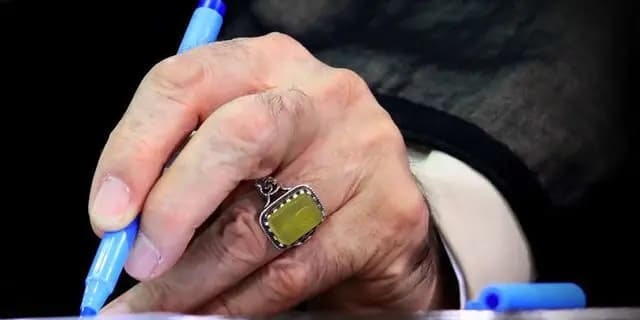 حکم رهبر انقلاب برای انتصاب نماینده ولی‌فقیه در مؤسسه و روزنامه اطلاعات