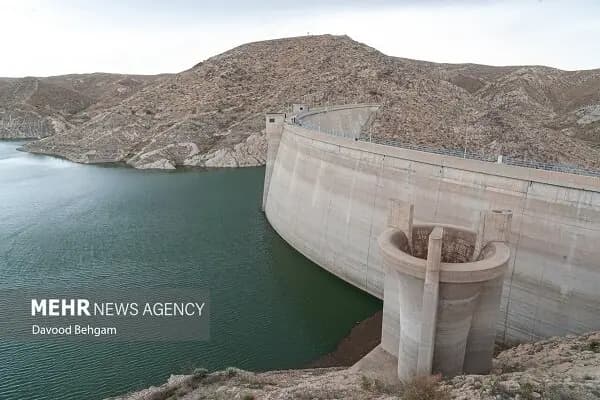 ایران خودرو ماشین نمی‌فروشد + علت 