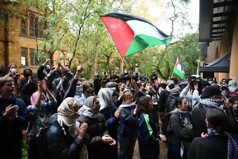اخراج دانشجویان حامی فلسطین در ملبورن؟