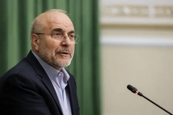 آخوندی، وزیر اسبق راه: هیچ وقت وضع موجود تصادفی نبوده/ اینکه بعد از سال ۸۴، کشور در فرآیند پذیرش تحریم‌های بین‌المللی رفت، یک اتفاق مشکوک در تاریخ ایران است/ تمام نهاد‌های اقتصادی دچار استحاله شده، با پولشویی نمی‌شود توسعه درست کرد