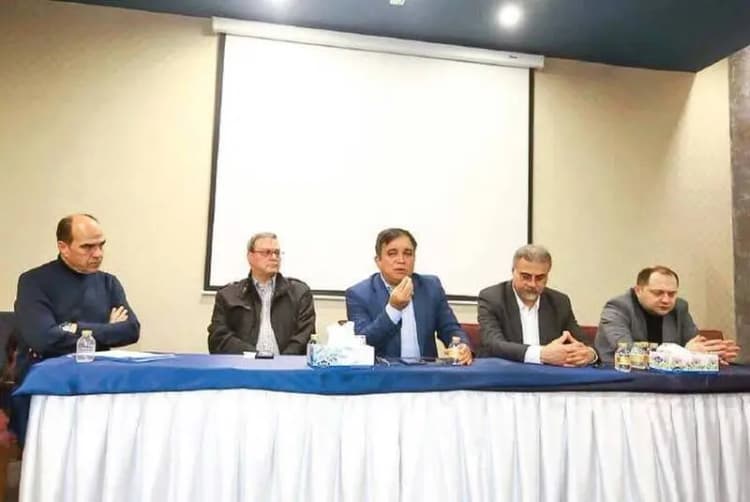جباری باید قبول کند،سرمربیگری استقلال برایش زود است